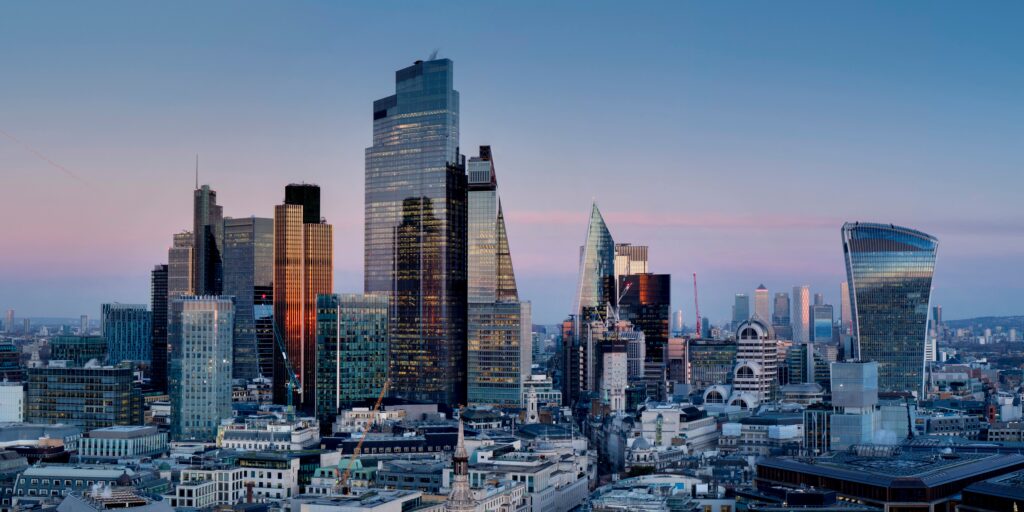 Get best plans for virtual office in London UK, prime business address with every membership, complete tech support, reception & secretarial services.